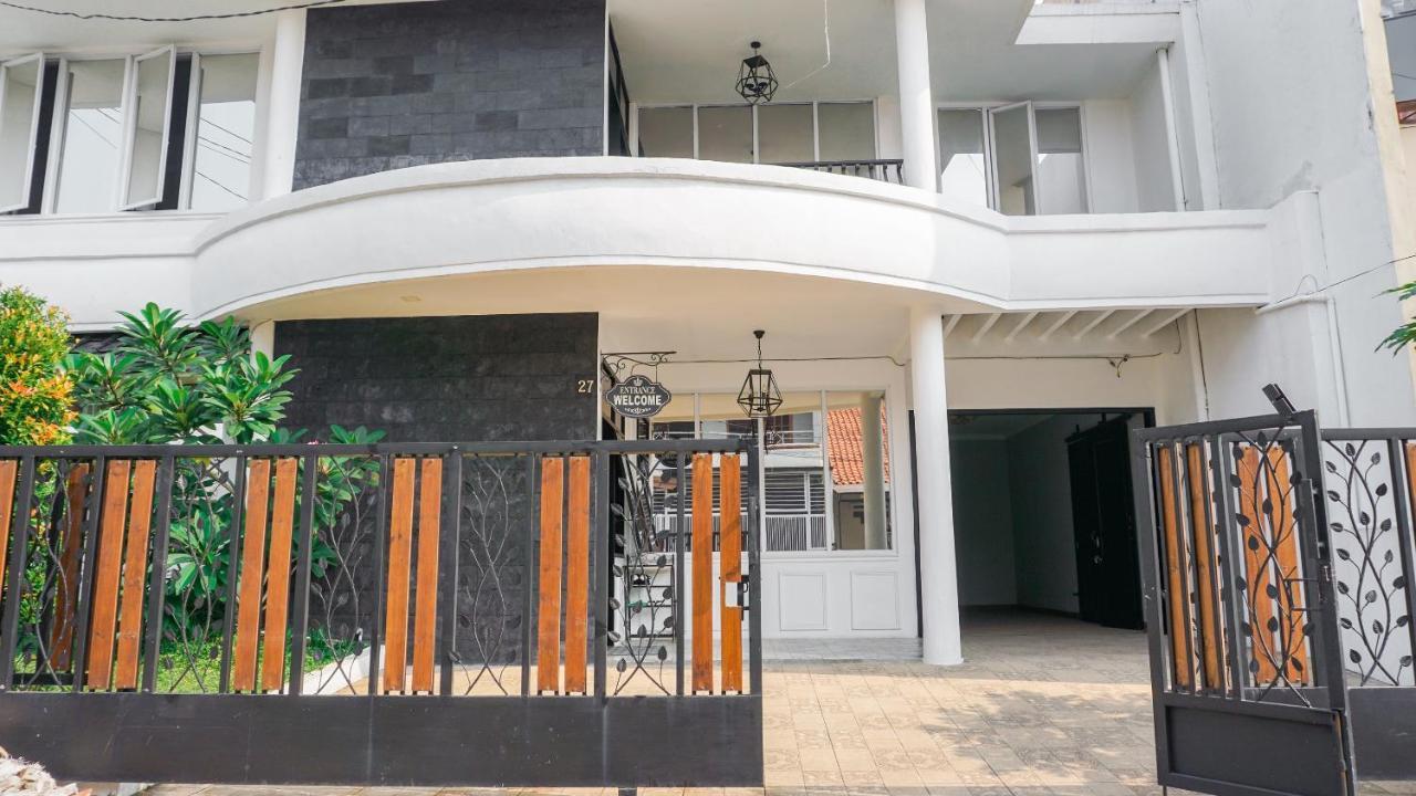 Vaccinated Staff - Spot On 2053 Granada Syariah Home Stay Bandung Esterno foto